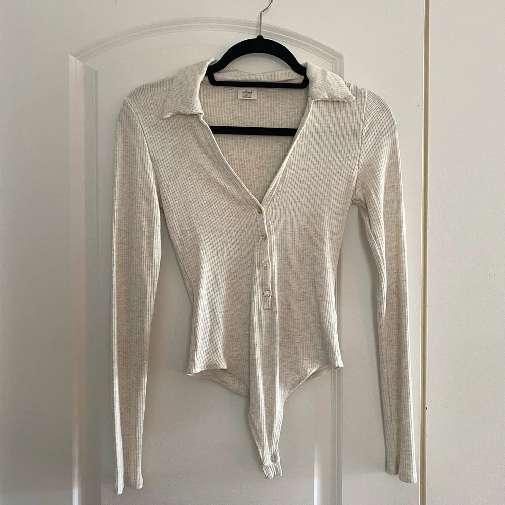Aritzia Charlotte bodysuit - Picture 1 of 4